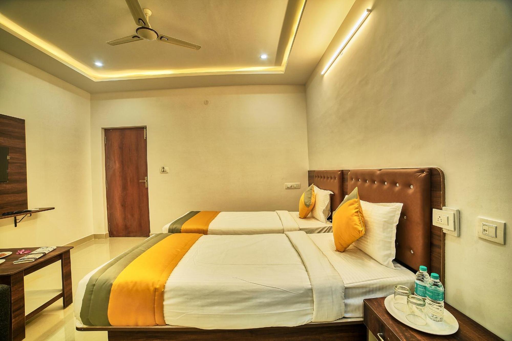 Visa Inn Hotel 4Kms From Airport L Free Airport Pickup & Drop 24X7 Devanahalli ภายนอก รูปภาพ
